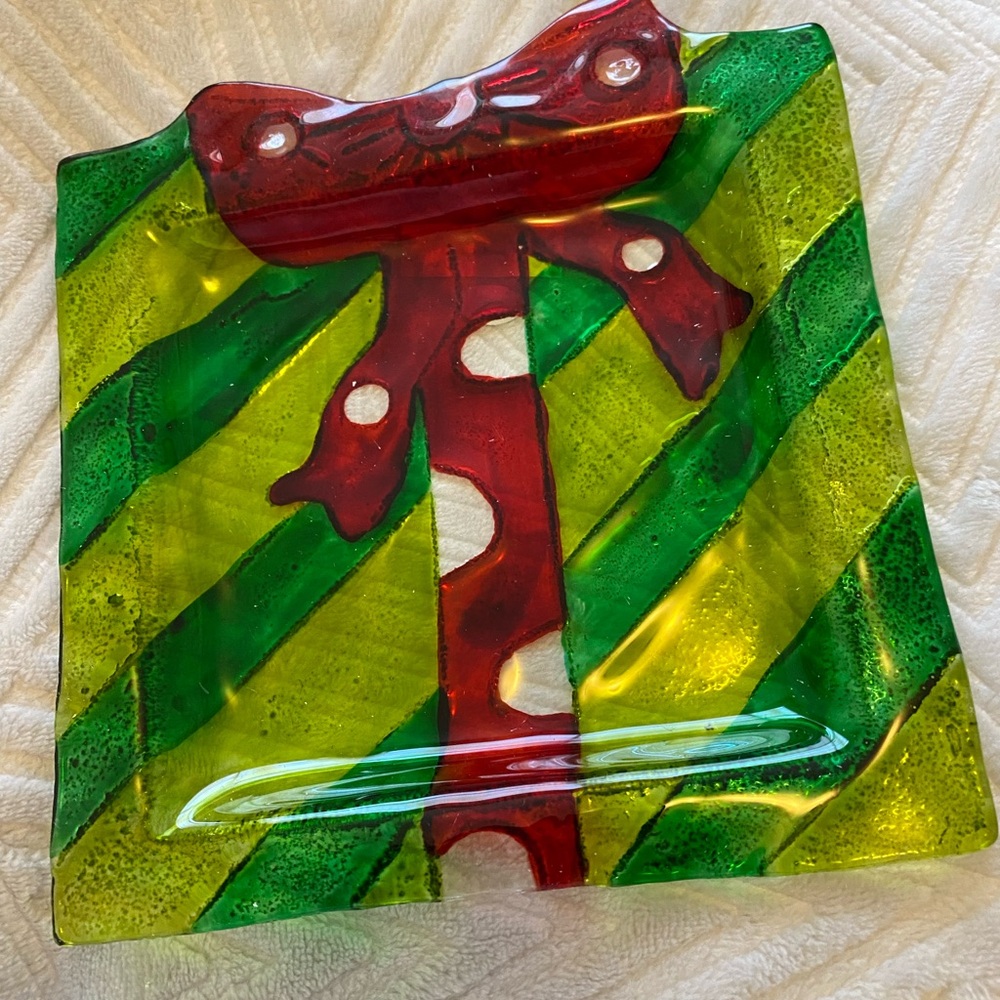 Celebrating Home Small Serving Plate